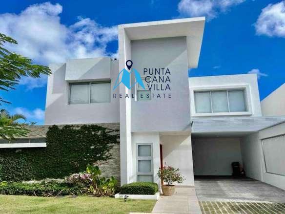 Three Bedroom Villa for Sale in Downtown Punta Cana, Bávaro ()