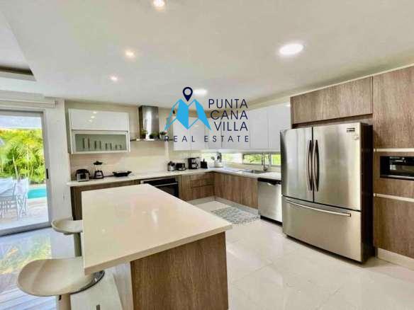 Three Bedroom Villa for Sale in Downtown Punta Cana, Bávaro ()