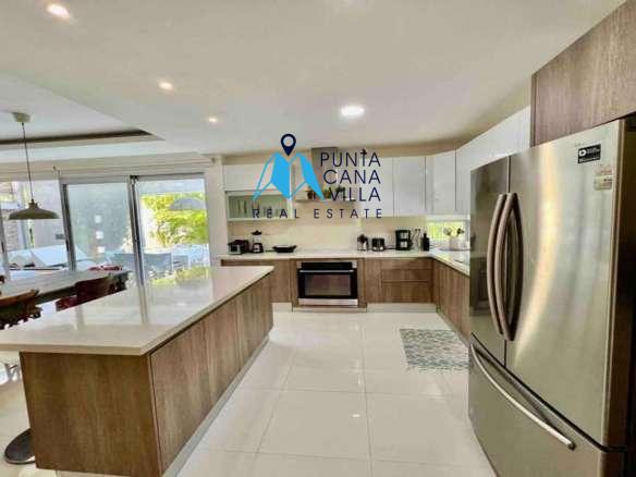 Three Bedroom Villa for Sale in Downtown Punta Cana, Bávaro ()