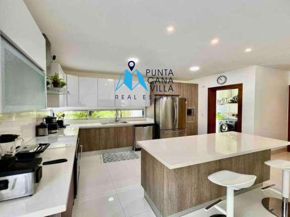Three Bedroom Villa for Sale in Downtown Punta Cana, Bávaro ()