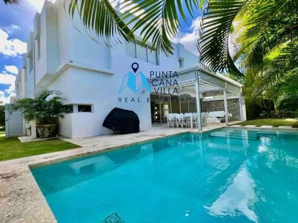 Three Bedroom Villa for Sale in Downtown Punta Cana, Bávaro ()