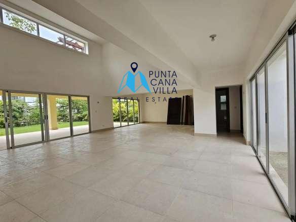 Villa Palmareca – Elegant Four Bedroom Home for Sale in Punta Cana Village ()