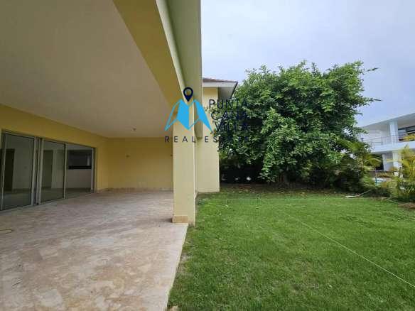 Villa Palmareca – Elegant Four Bedroom Home for Sale in Punta Cana Village ()