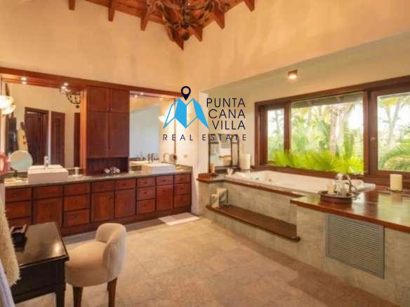 Luxurious Five Bedroom Villa for Sale in Arrecife, Puntacana Resort & Club ()