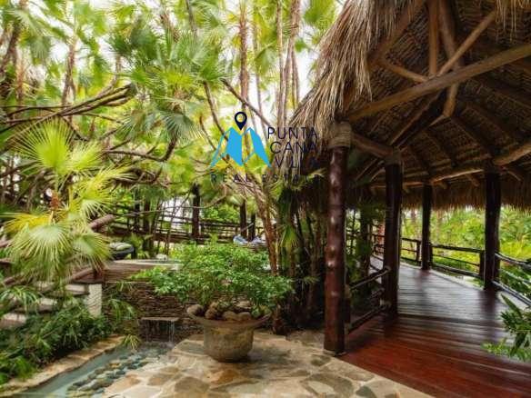 Luxurious Five Bedroom Villa for Sale in Arrecife, Puntacana Resort & Club ()