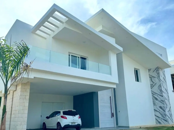 ID Elegant Four Bedroom Villa for Sale in Punta Cana Village, Dominican Republic ()