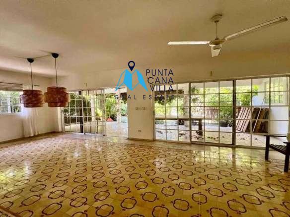 Cocotal, Punta Cana Real Estate Bed Duplex Villa w Maid's Room ()