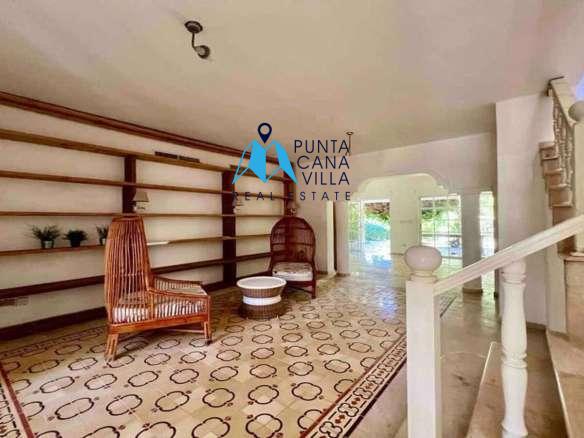 Cocotal, Punta Cana Real Estate Bed Duplex Villa w Maid's Room ()