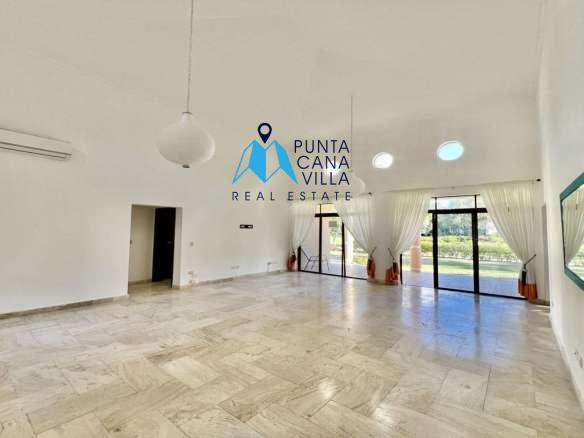 Cocotal Golf Villa for Sale – Bed, Punta Cana Views ()