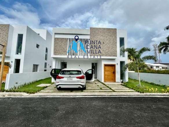 Bavaro Beach Villa for Sale – BR, Fully Furnished, Walk to Beach ()