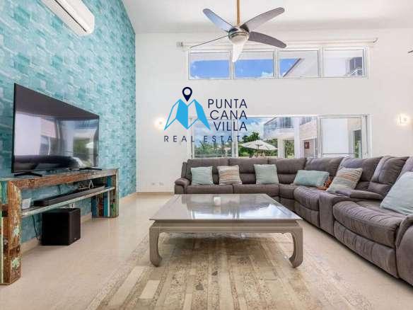 Modern Cocotal Bavaro Villa for Sale – Spacious Bedrooms ()