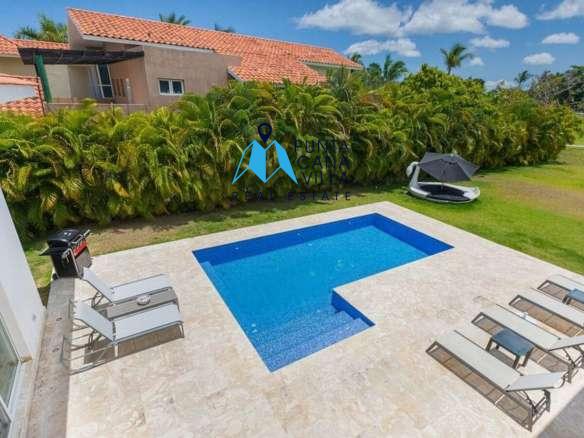 Modern Cocotal Bavaro Villa for Sale – Spacious Bedrooms ()