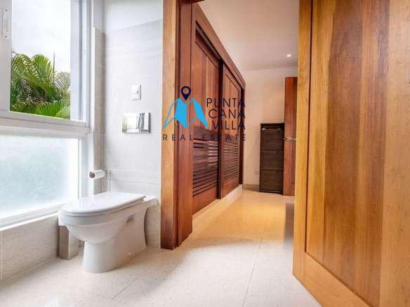 Modern Cocotal Bavaro Villa for Sale – Spacious Bedrooms ()
