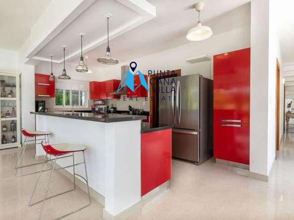 Modern Cocotal Bavaro Villa for Sale – Spacious Bedrooms ()