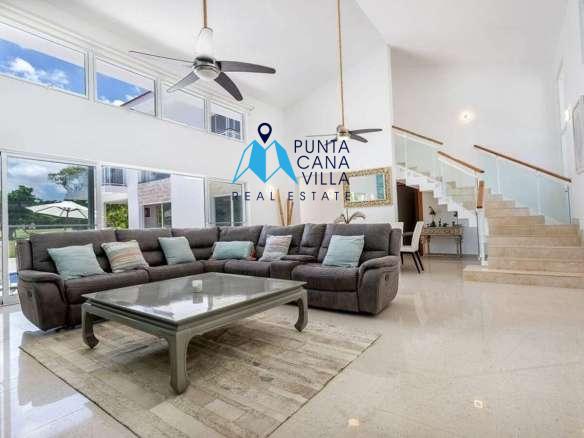 Modern Cocotal Bavaro Villa for Sale – Spacious Bedrooms ()