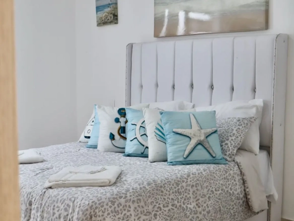 Modern Bávaro Golf View Condo for Sale – Tropics Golf Suites Living ()