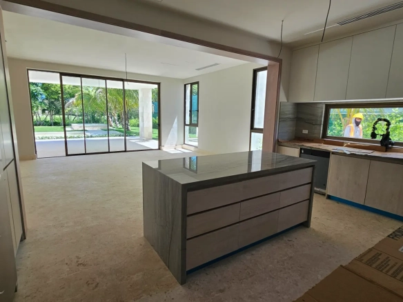 ID Prime Hacienda Golf Estate BR Luxury Villa with Tropical Zen Garden ()