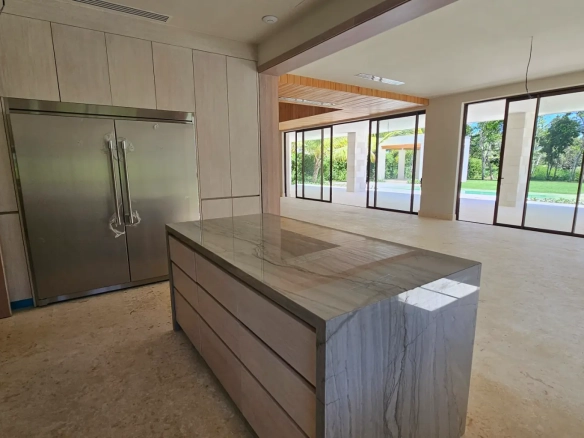 ID Prime Hacienda Golf Estate BR Luxury Villa with Tropical Zen Garden ()