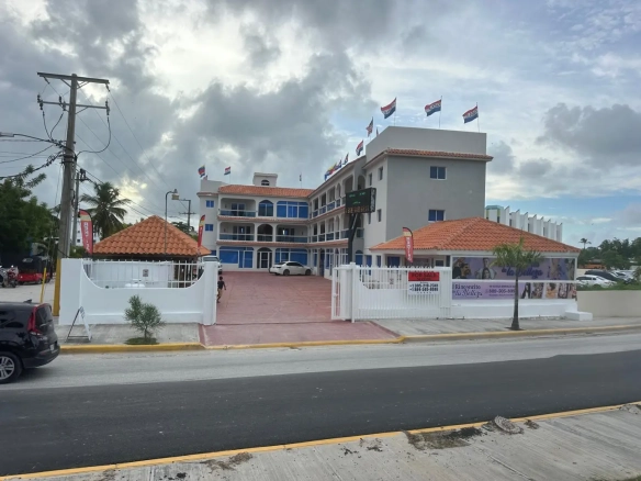 ID Turnkey Punta Cana Hotel for Sale Featuring Ready to Rent Apartments in Los Corales ()