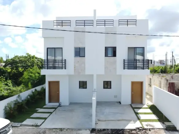 Modern Bed Townhouse at Peony Residences Private Pool & Rooftop Terrace in Heart of Bavaro Punta Cana ()