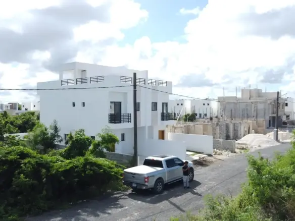 Modern Bed Townhouse at Peony Residences Private Pool & Rooftop Terrace in Heart of Bavaro Punta Cana ()