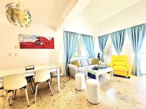 ID Exclusive Bedroom Beachfront Penthouse in Playa Turquesa, Bavaro for Sale ()