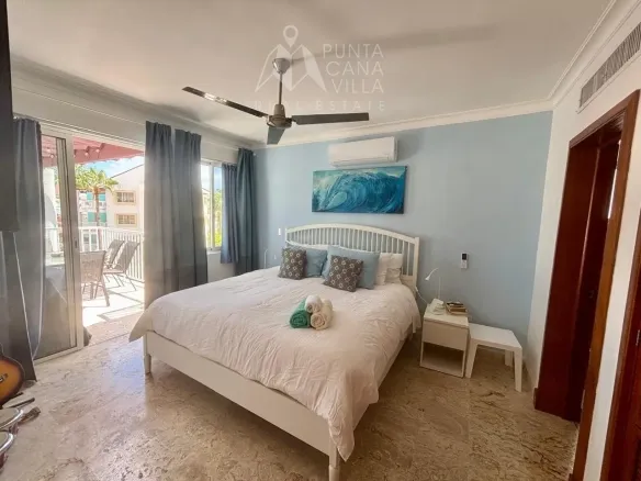 ID Exclusive Bedroom Beachfront Penthouse in Playa Turquesa, Bavaro for Sale ()