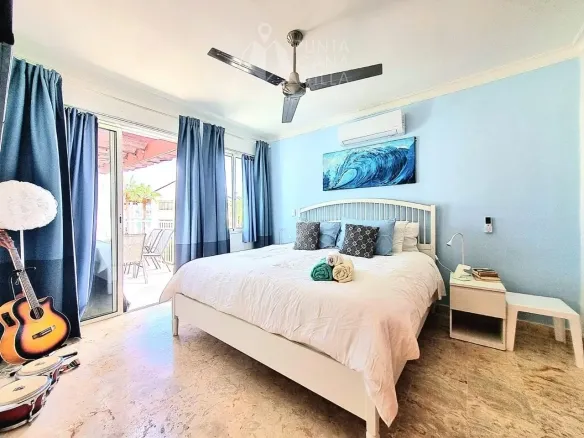 ID Exclusive Bedroom Beachfront Penthouse in Playa Turquesa, Bavaro for Sale ()