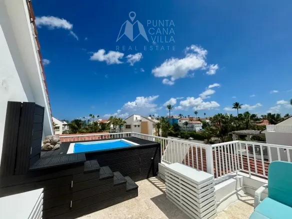 ID Exclusive Bedroom Beachfront Penthouse in Playa Turquesa, Bavaro for Sale ()