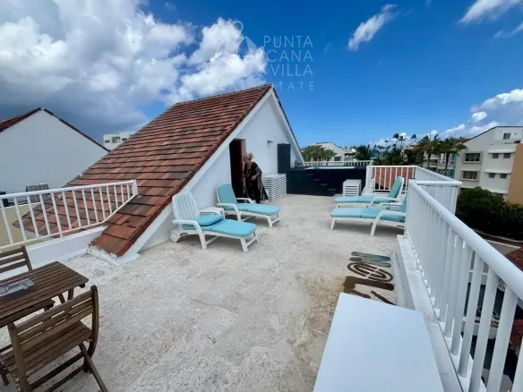 ID Exclusive Bedroom Beachfront Penthouse in Playa Turquesa, Bavaro for Sale ()