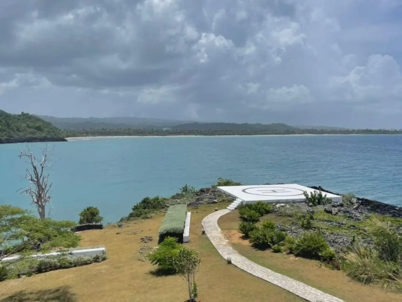 ID Villa Noah A Serene Six Bedroom Coastal Retreat For Sale on the Shores of El Limón, Samana ()